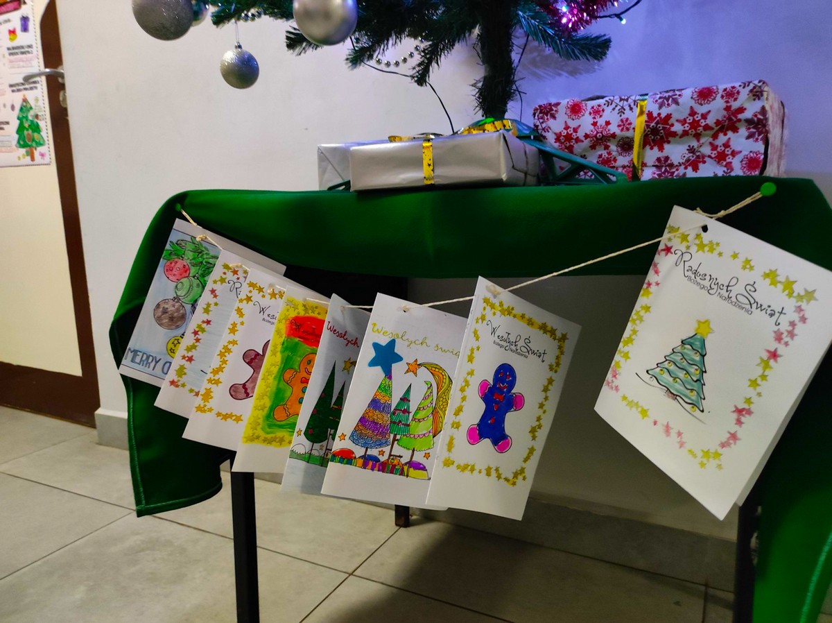 Kartki świąteczne stworzone przez uczniów